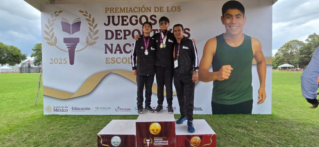 Juan José Ríos Celebra a sus Campeones Nacionales de Atletismo 🎖
